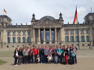 Das obligatorische Gruppenbild vor dem Reichstagsgebäude