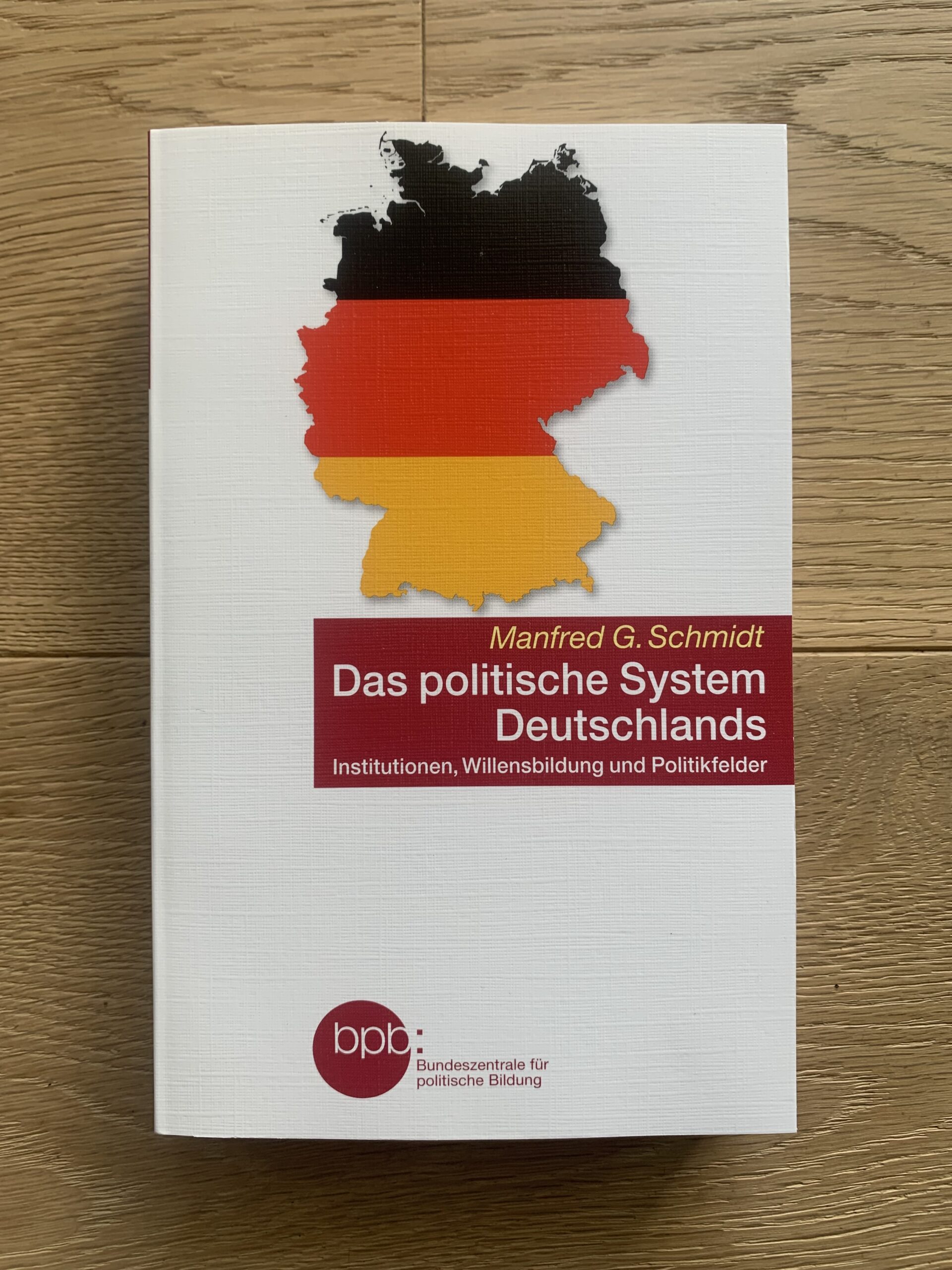 Politisches System Deutschland Einfach Erklärt Pdf „Das politische System Deutschlands“ jetzt in neuer Auflage verfügbar
